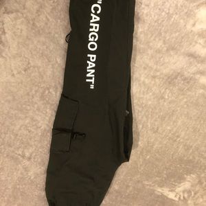 Off white cargo pants size 32